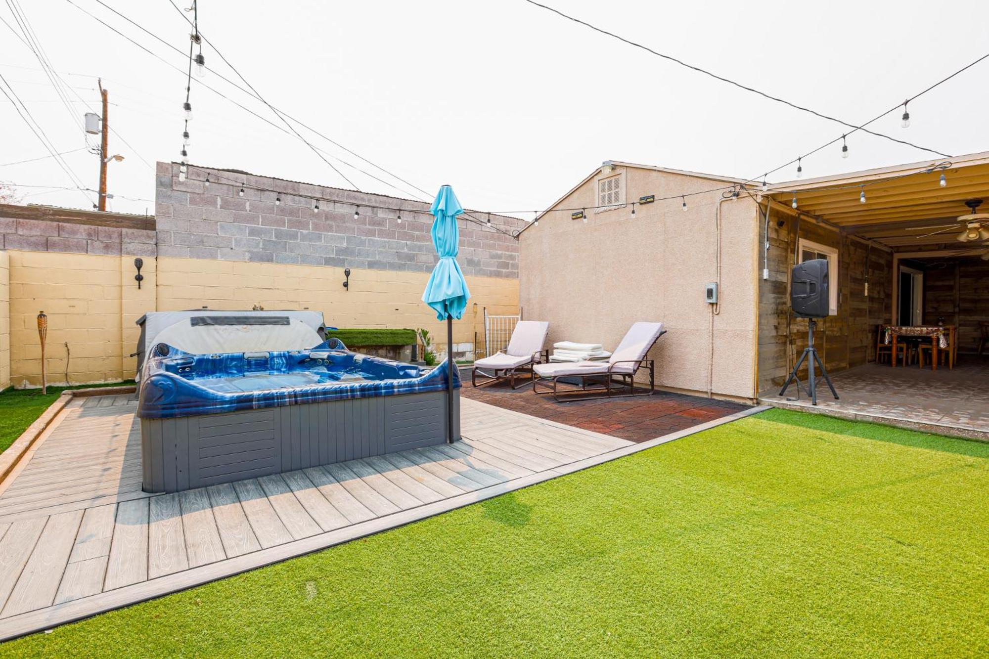 Pet-friendly Near Downtown Henderson Ferienhaus