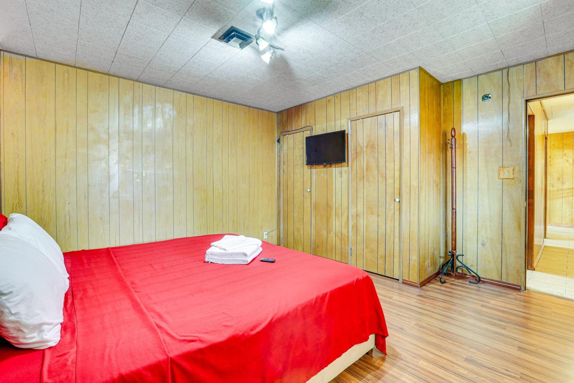 Pet-friendly Near Downtown Henderson Ferienhaus
